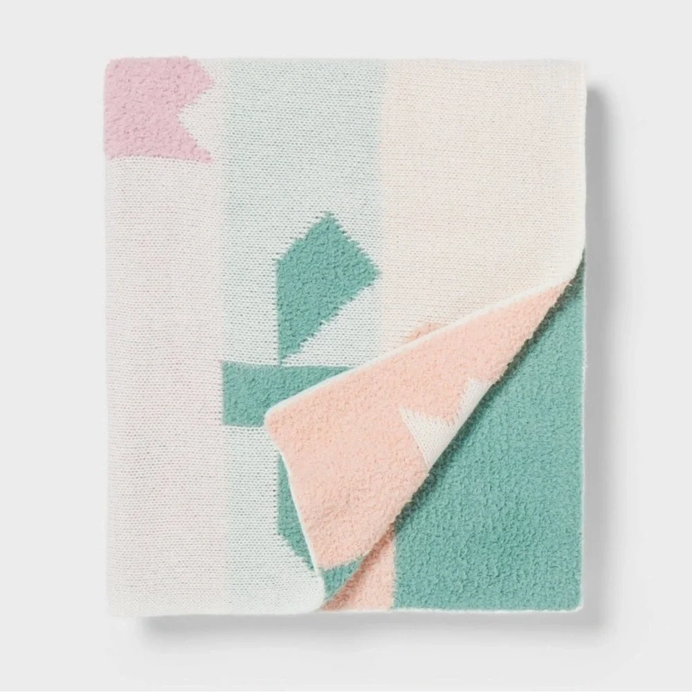 TARGET PILLOWFORT TULIP KNIT THROW 48